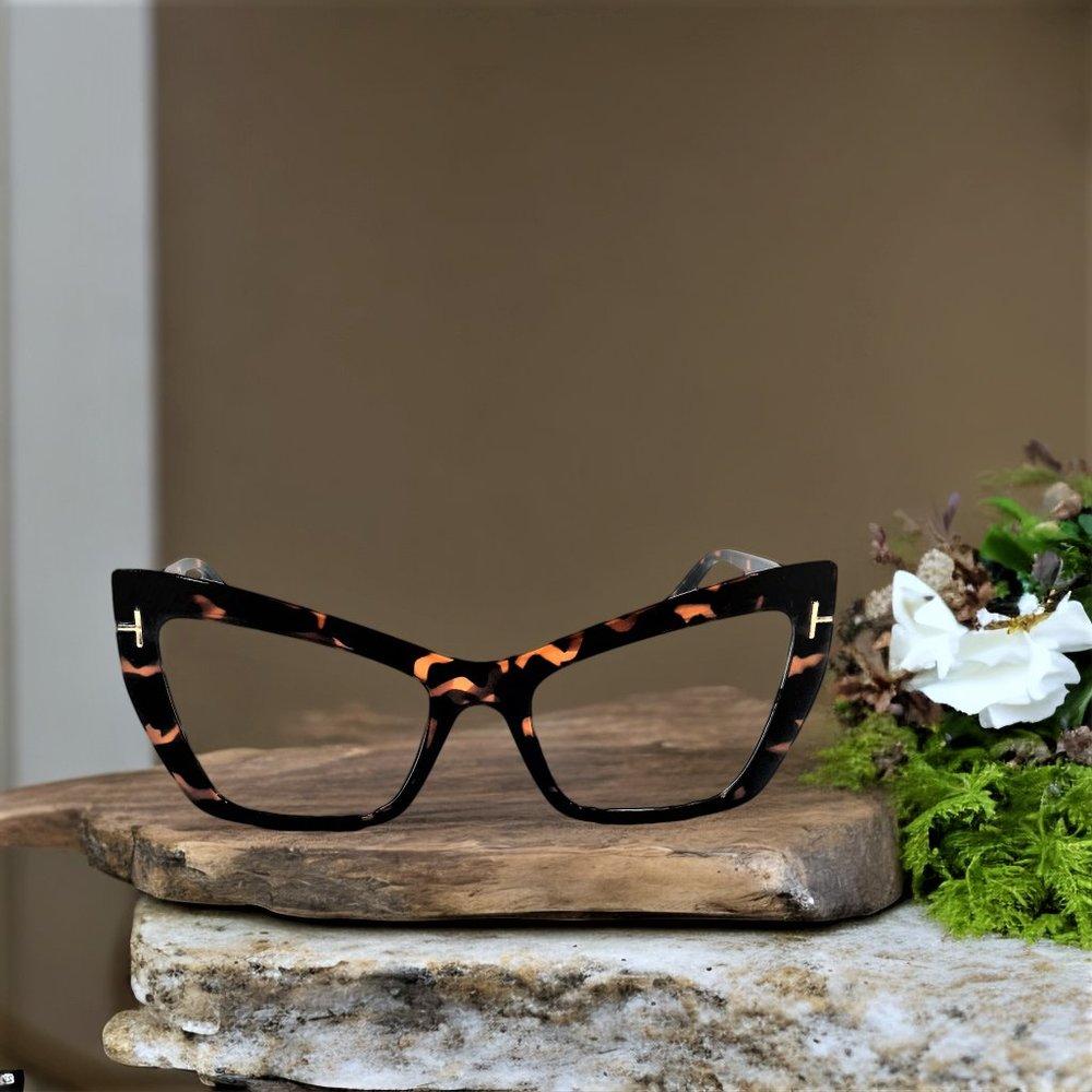 Vintage Cat Eye Framed Sun Glasses For Women